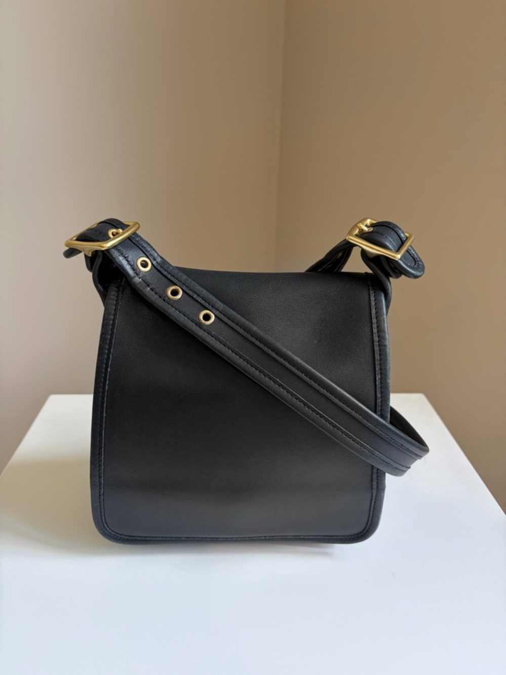 Coach Vintage Flap Crossbody Bag 9145 - Picture 3 of 14